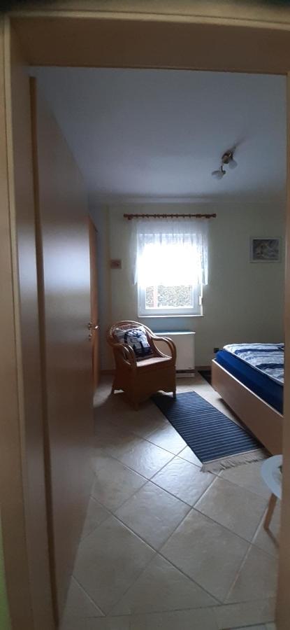 Bungalow Idylle Am See Neuruppin Luaran gambar