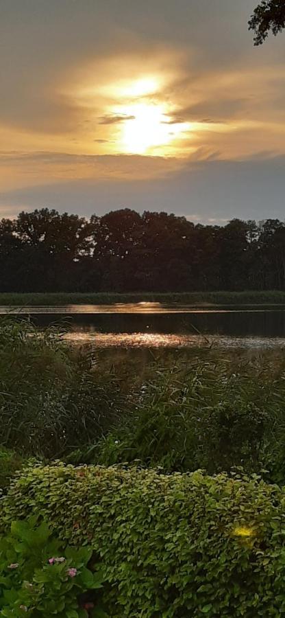 Bungalow Idylle Am See Neuruppin Luaran gambar